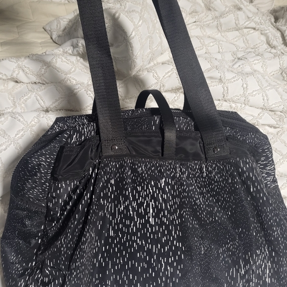 Fabletics shift bag - Picture 5 of 15